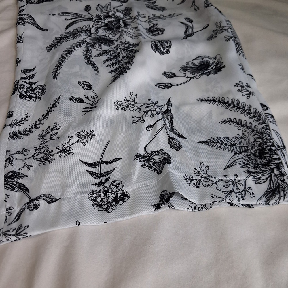 Talbots Cropped Wide Leg Satin Belted Pullon Pants Size PXL  White Black Floral - Picture 13 of 13